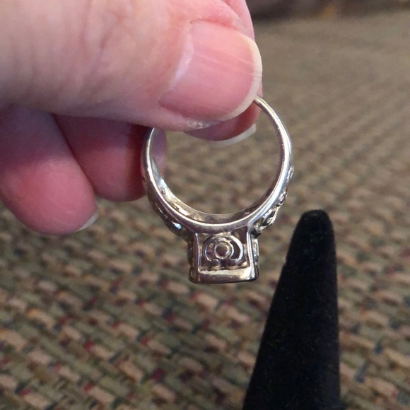 Ring - Picture 4 of 4